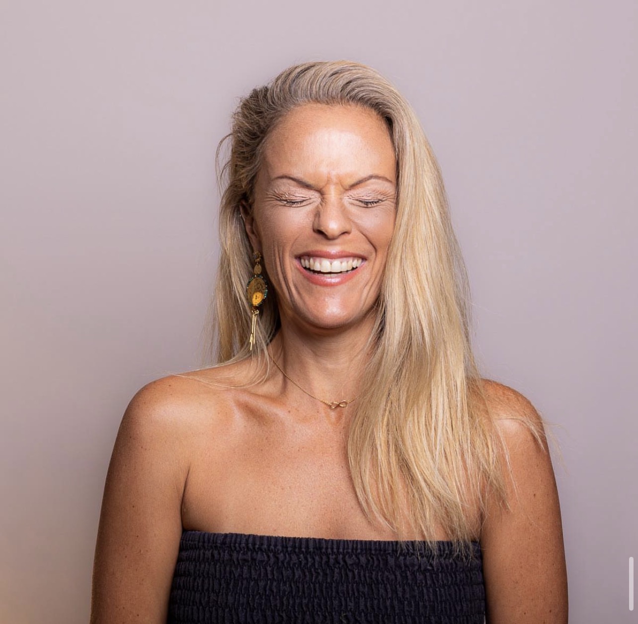 Marie Zollet riant